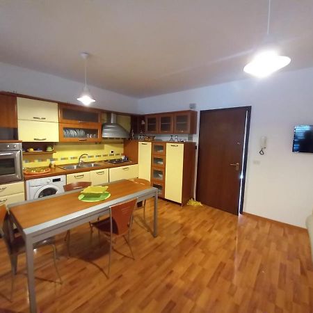 Casa Vacanze Aci Trezza In Front Of The Sea Ачи Кастело Екстериор снимка