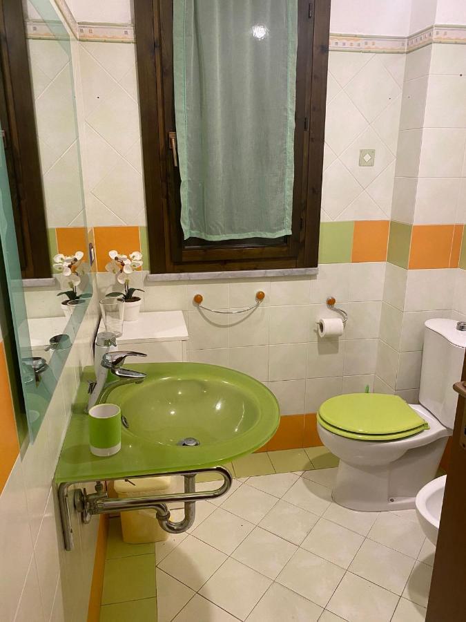 Casa Vacanze Aci Trezza In Front Of The Sea Ачи Кастело Екстериор снимка